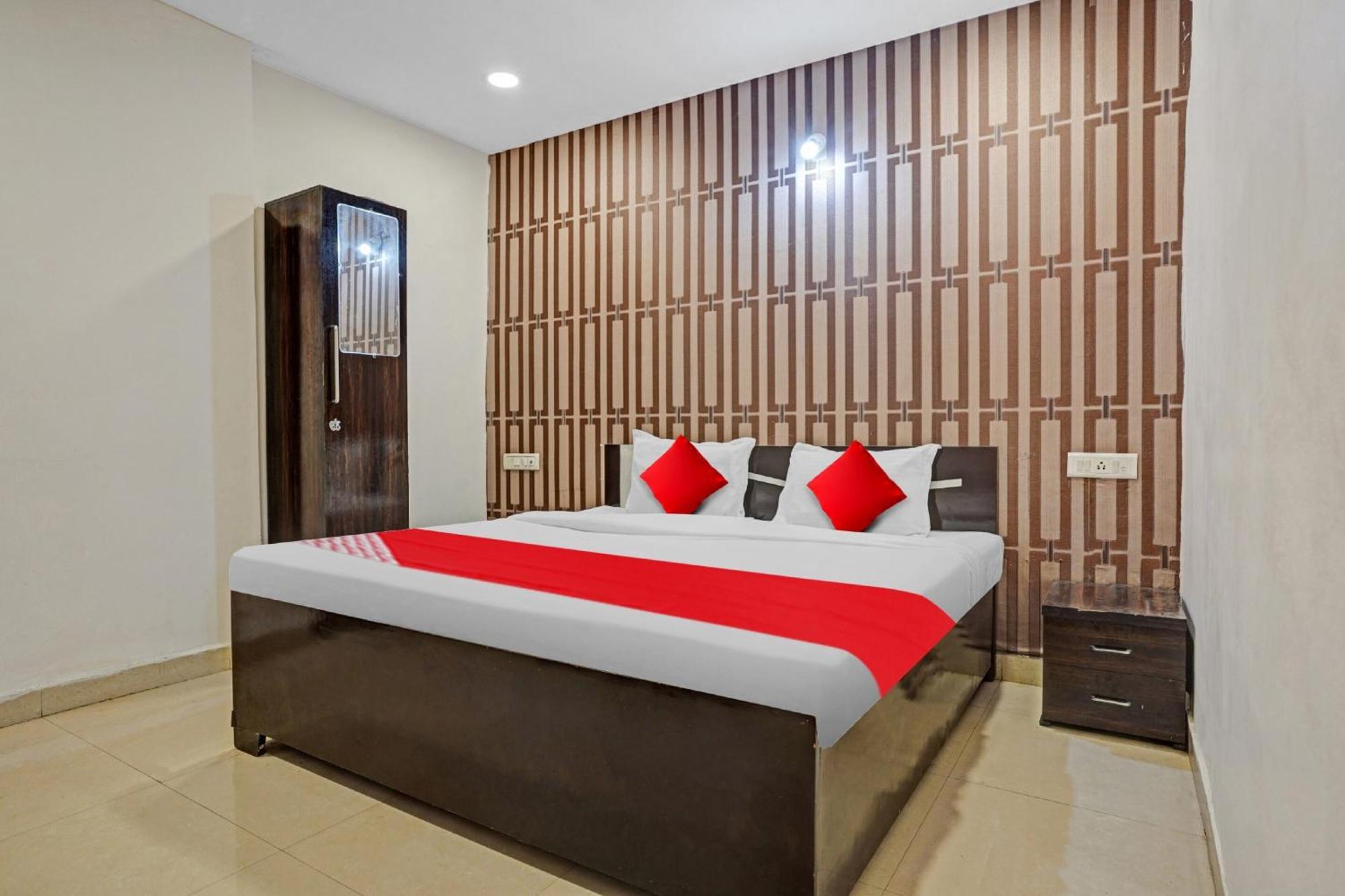 Hotel O Flagship Hotel Gulmohar Inn โบปาล ภายนอก รูปภาพ